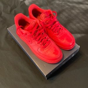 Air Force 1 university red size 9 men size 10.5 wmns